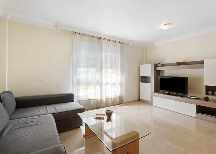 Playa San Juan - Brisas - 2 Min * Guía de Isora